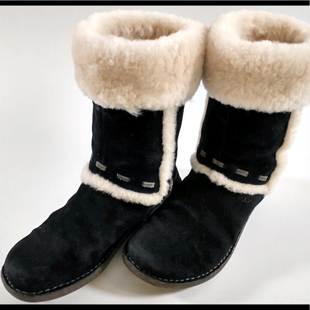 ❤️CLEARANCE🌺UGG Elijo boots size 7